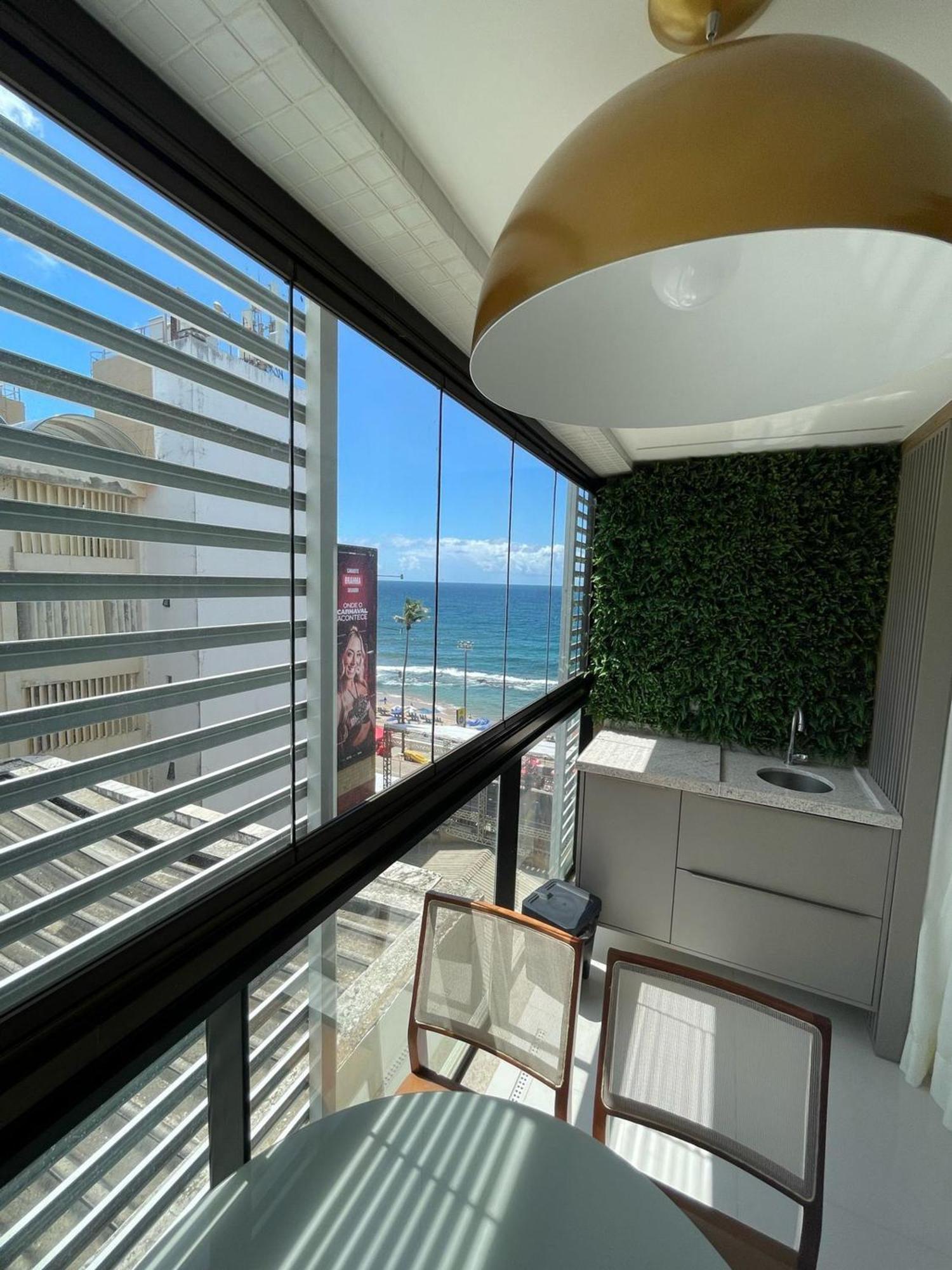 20% Off, Frente P/ Praia, Ate 4hospedes, Garagem, Jr Catito Apartamento Salvador