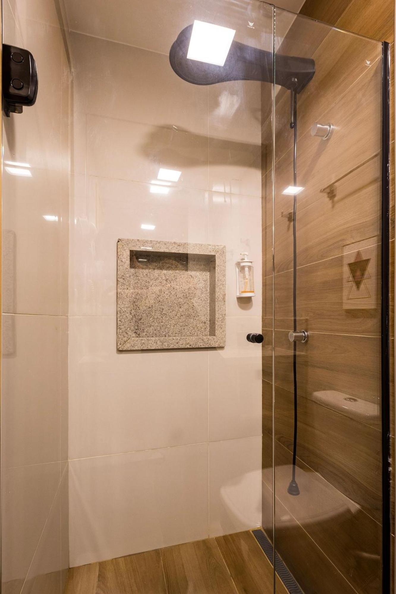 Apartamento 20% Off, Frente P/ Praia, Ate 4hospedes, Garagem, Jr Catito Salvador